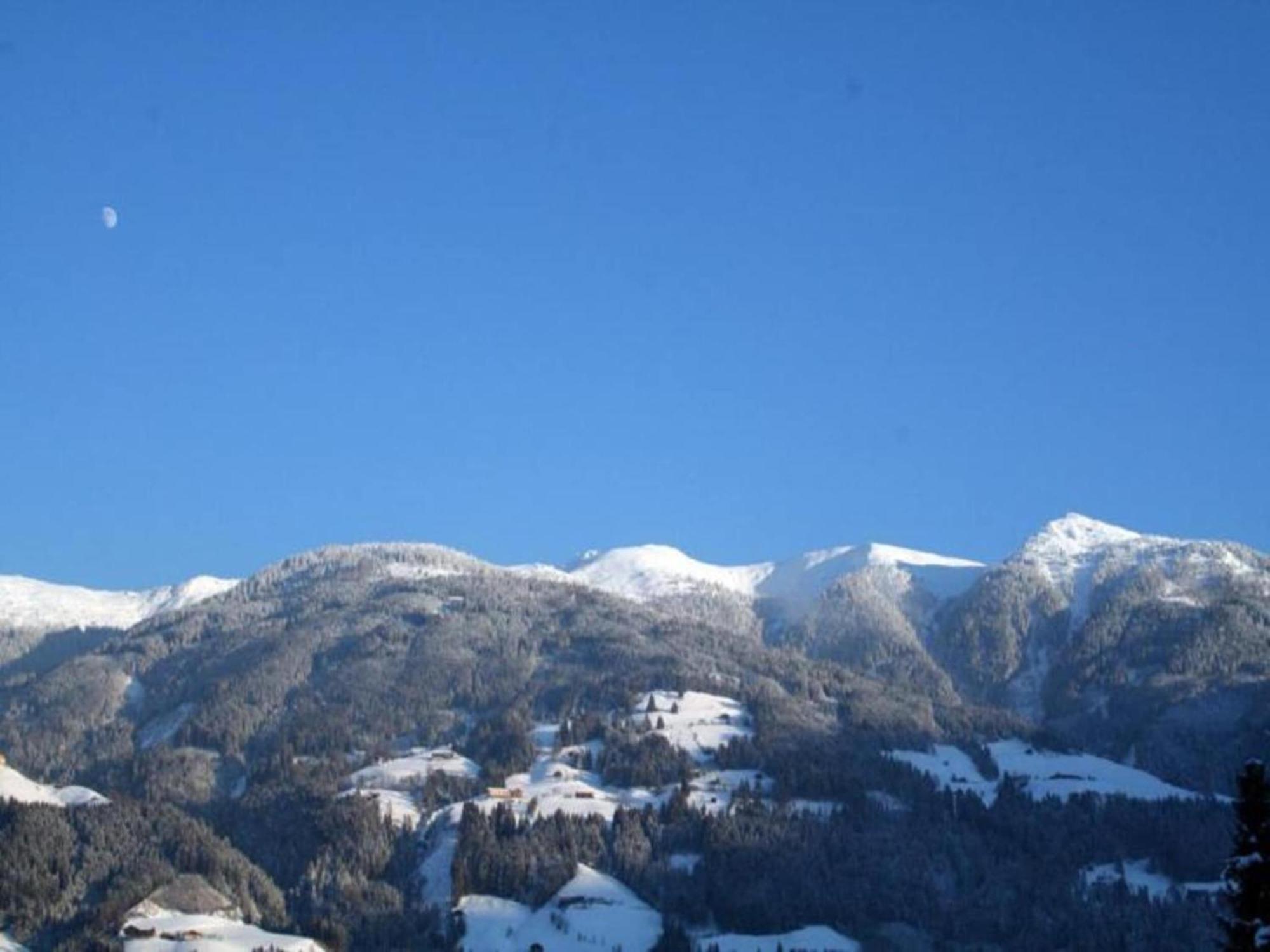 Apartment In Top Location In Fuegen With Balcony Luaran gambar
